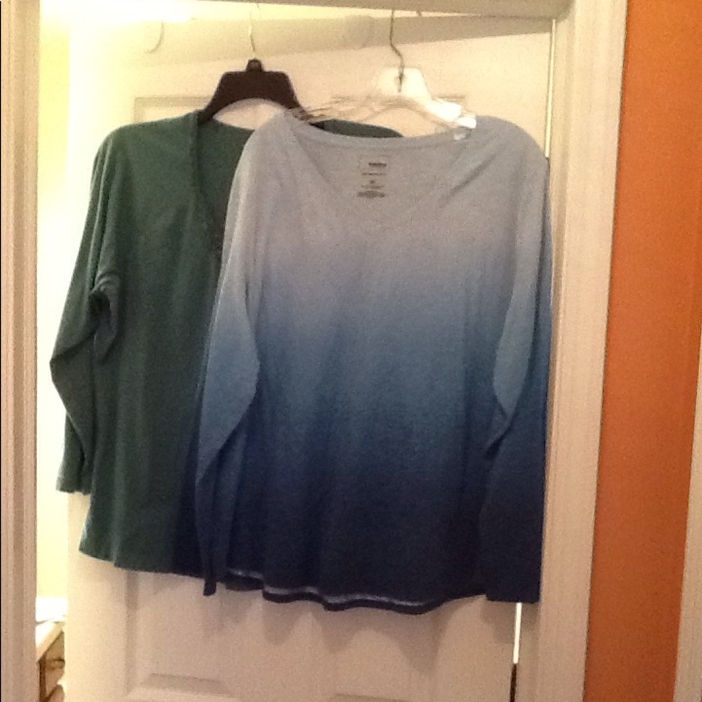 Bundle of two tops, long sleeve, green & aquas